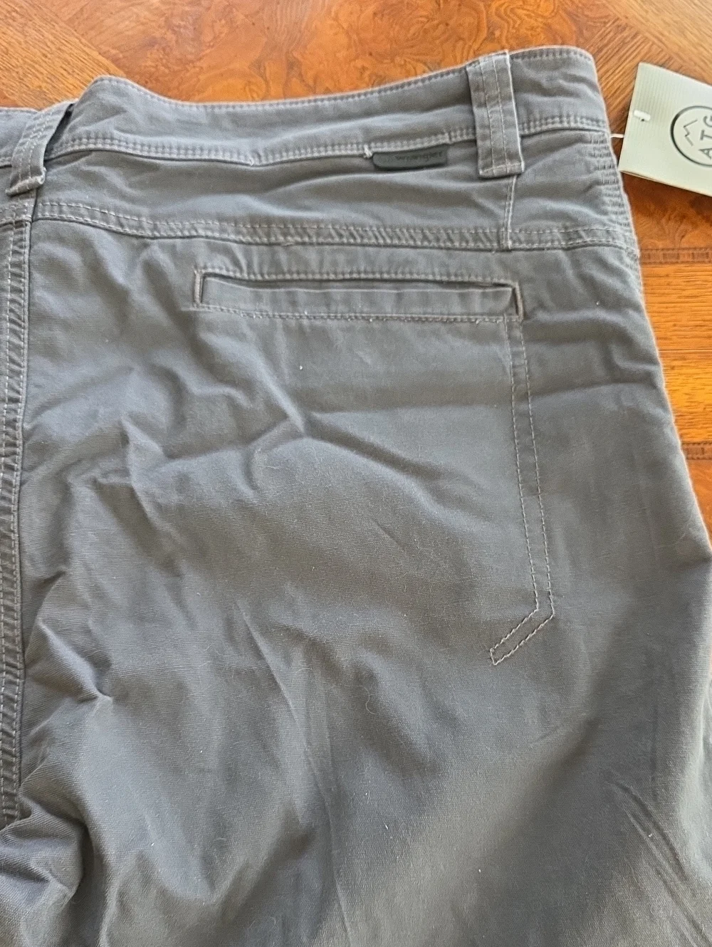 Wrangler ATG Rugged Utility Pant Mens 40x30 Gray Chino Straight Fit - NEW
